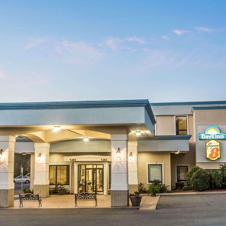Super 8 By Wyndham Valdosta Mall Bagian luar foto