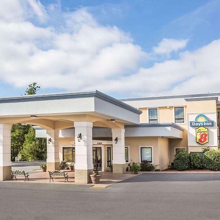 Super 8 By Wyndham Valdosta Mall Bagian luar foto
