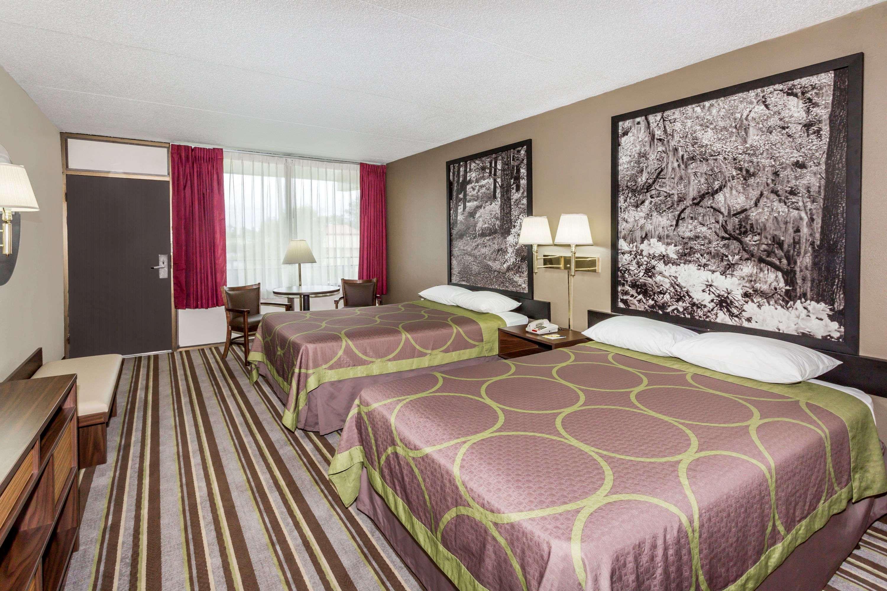 Super 8 By Wyndham Valdosta Mall Bagian luar foto