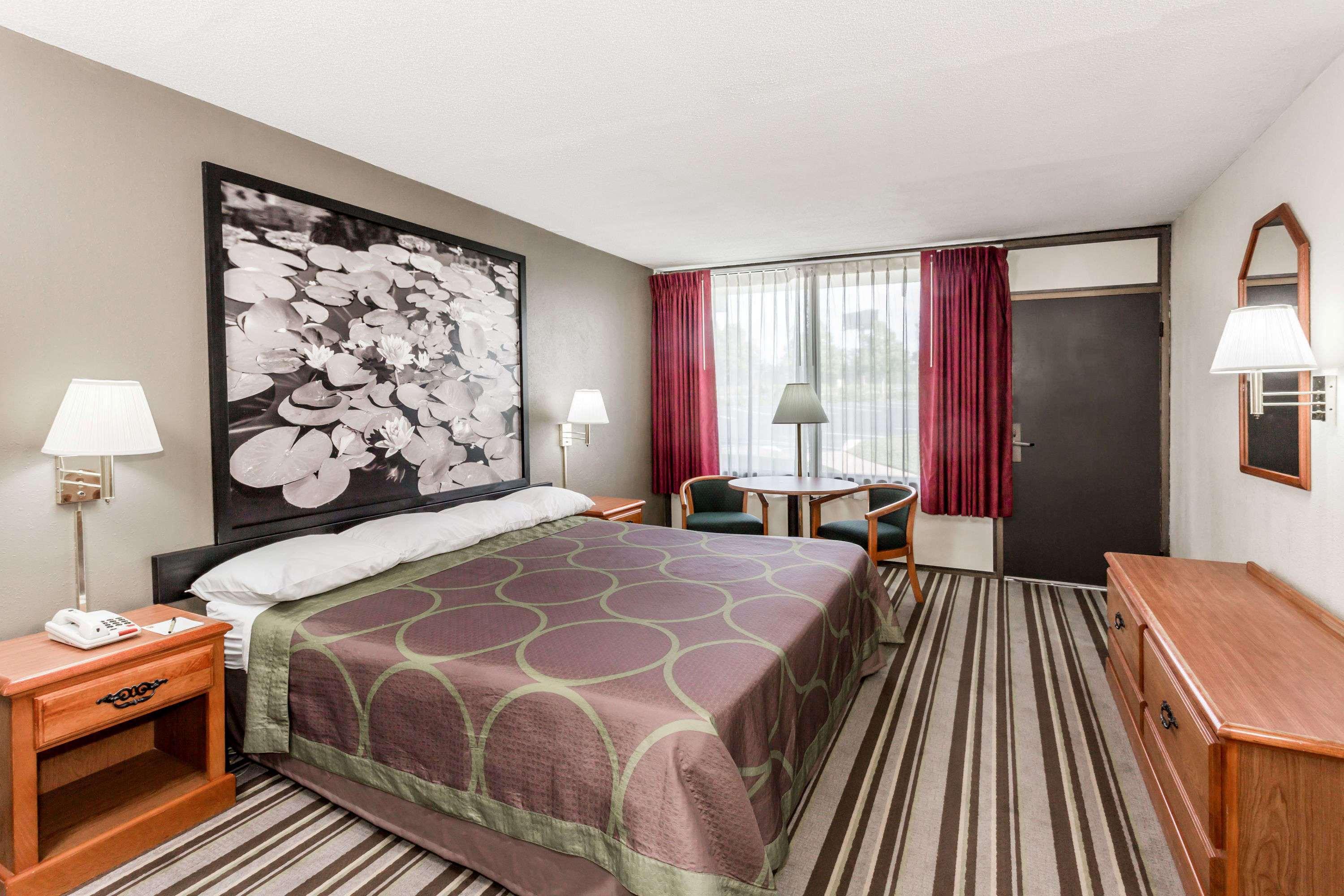 Super 8 By Wyndham Valdosta Mall Bagian luar foto