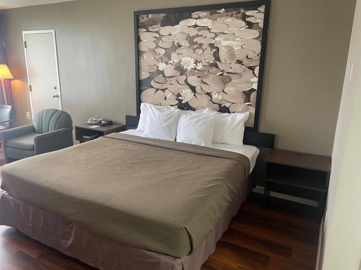 Super 8 By Wyndham Valdosta Mall Bagian luar foto