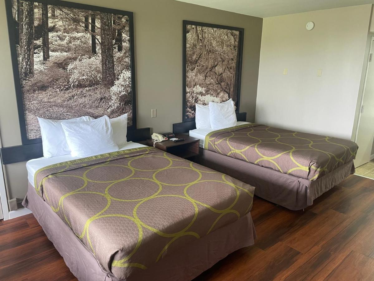 Super 8 By Wyndham Valdosta Mall Bagian luar foto