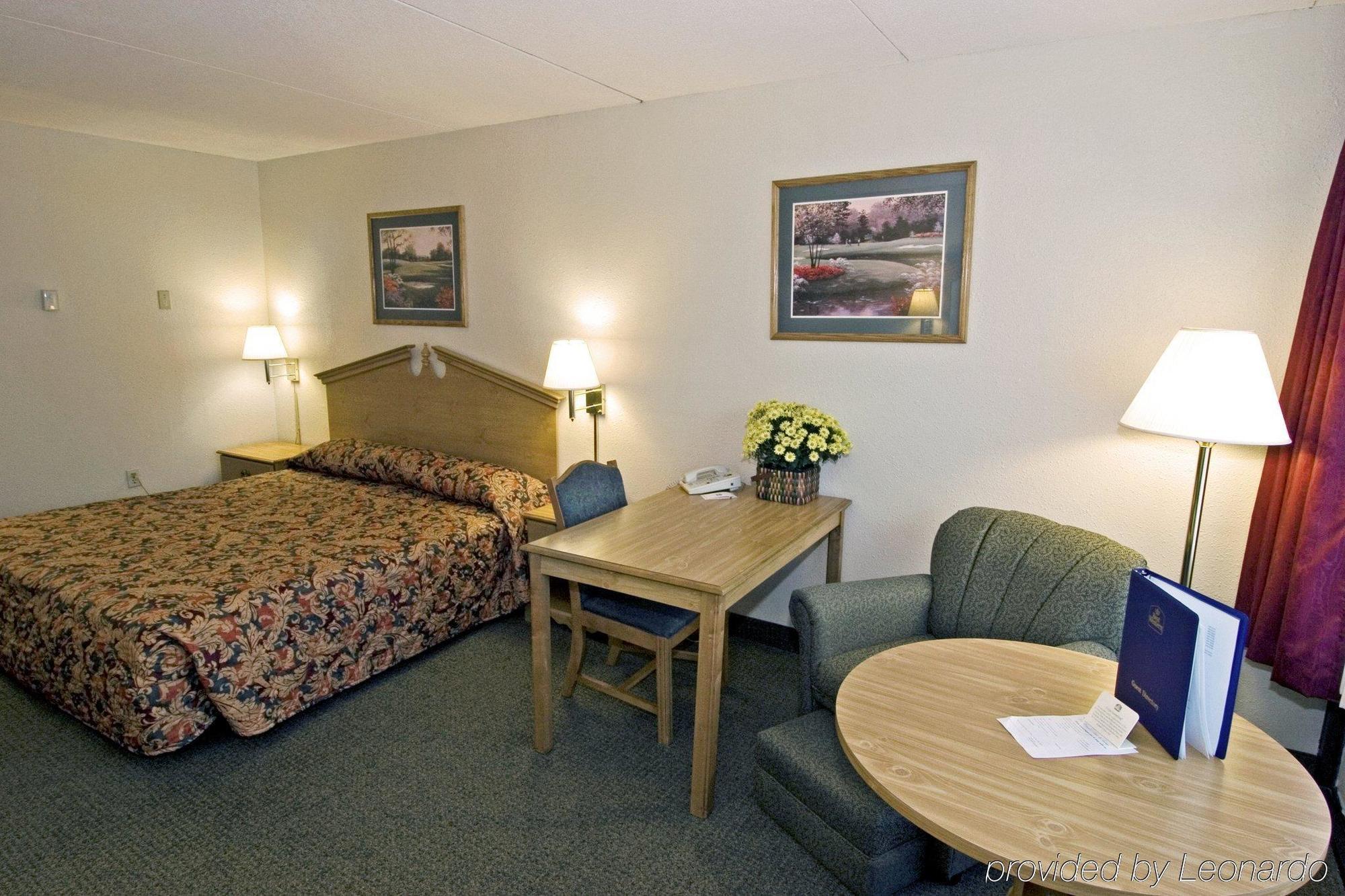 Super 8 By Wyndham Valdosta Mall Bagian luar foto