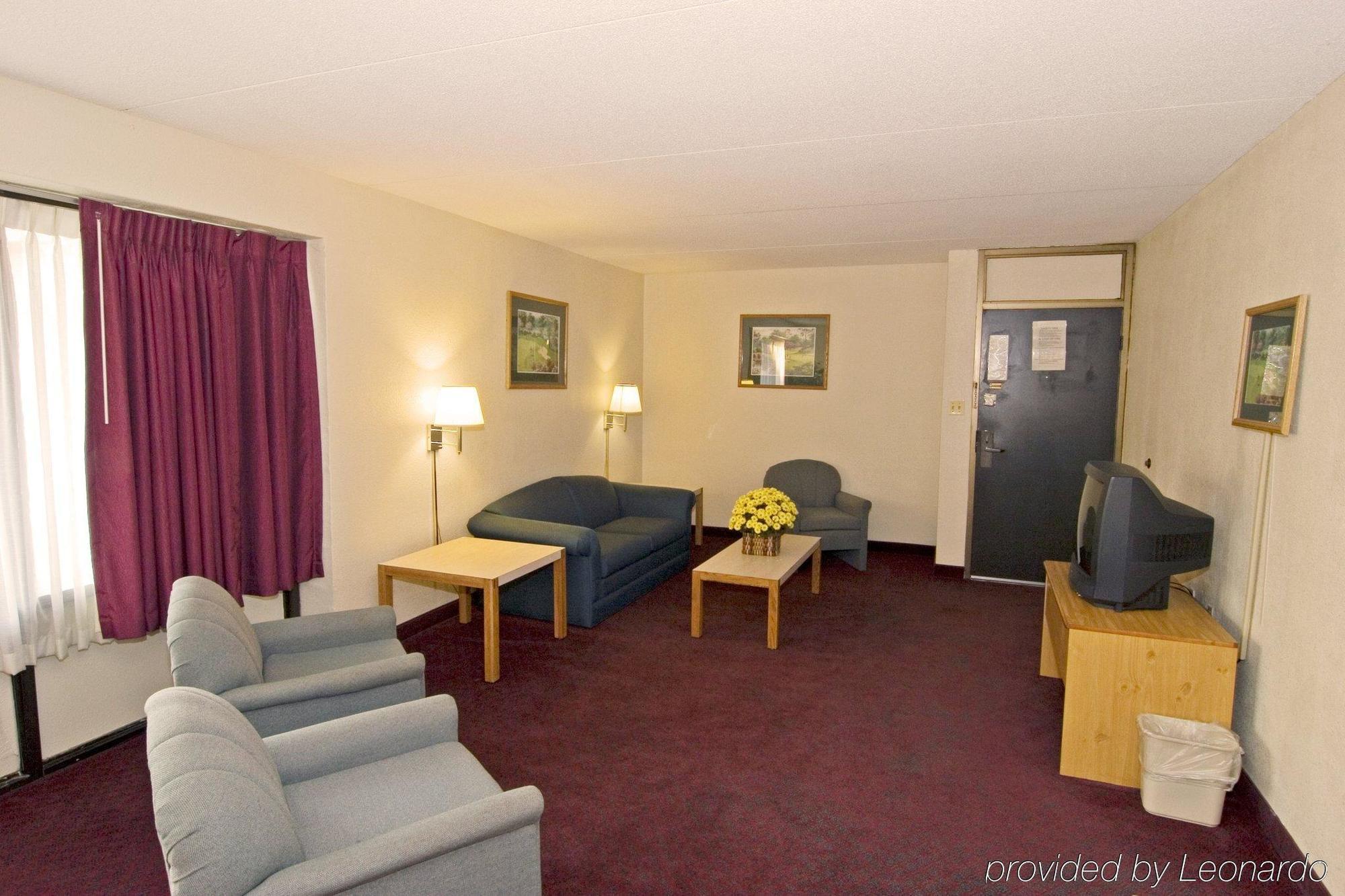 Super 8 By Wyndham Valdosta Mall Bagian luar foto